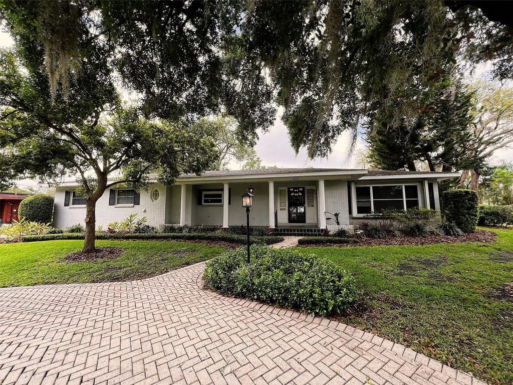 Photo of 520 S Riverhills Drive, Temple Terrace, FL 33617 (MLS # TB8495455)
