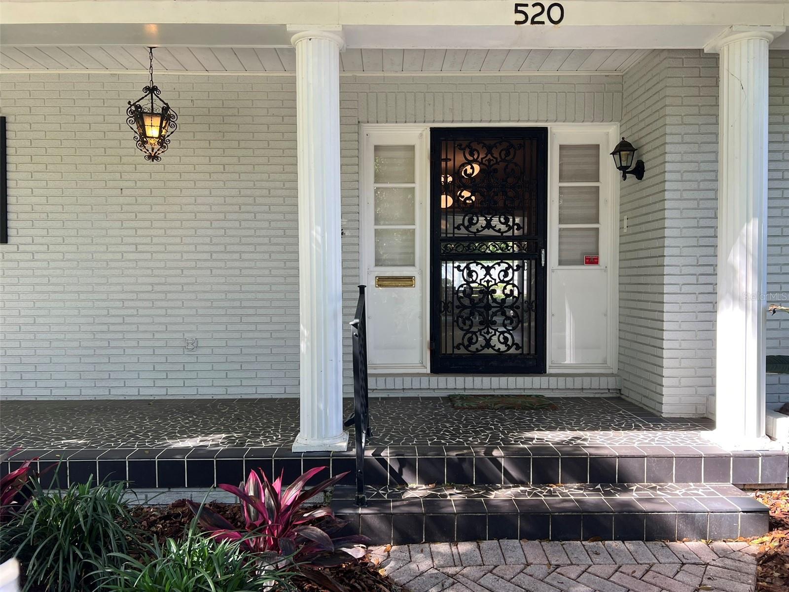 520 S RIVERHILLS DRIVE