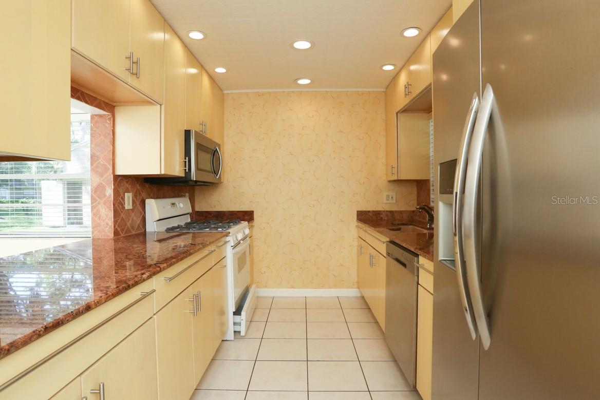 VILLAGE GARDENS PH 2 - Residential Lease
