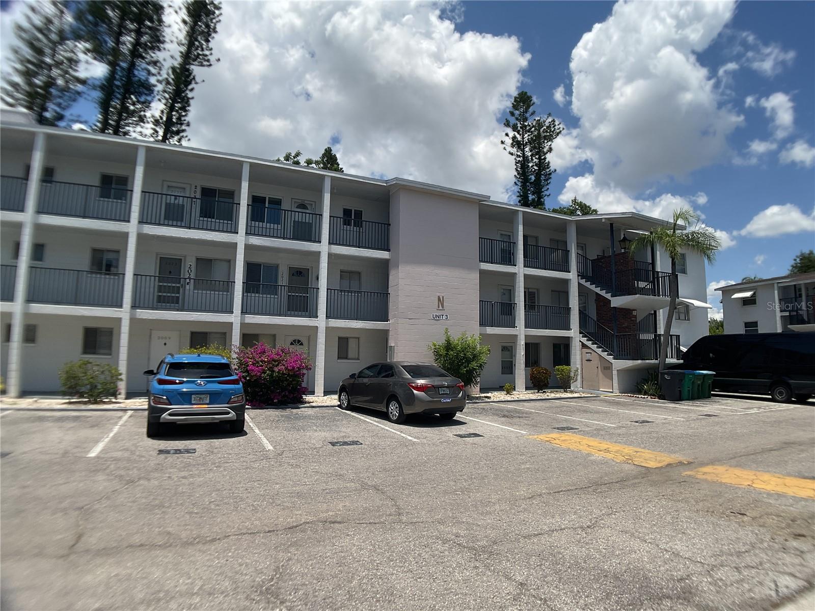 THE THIRD BAYSHORE - Residential