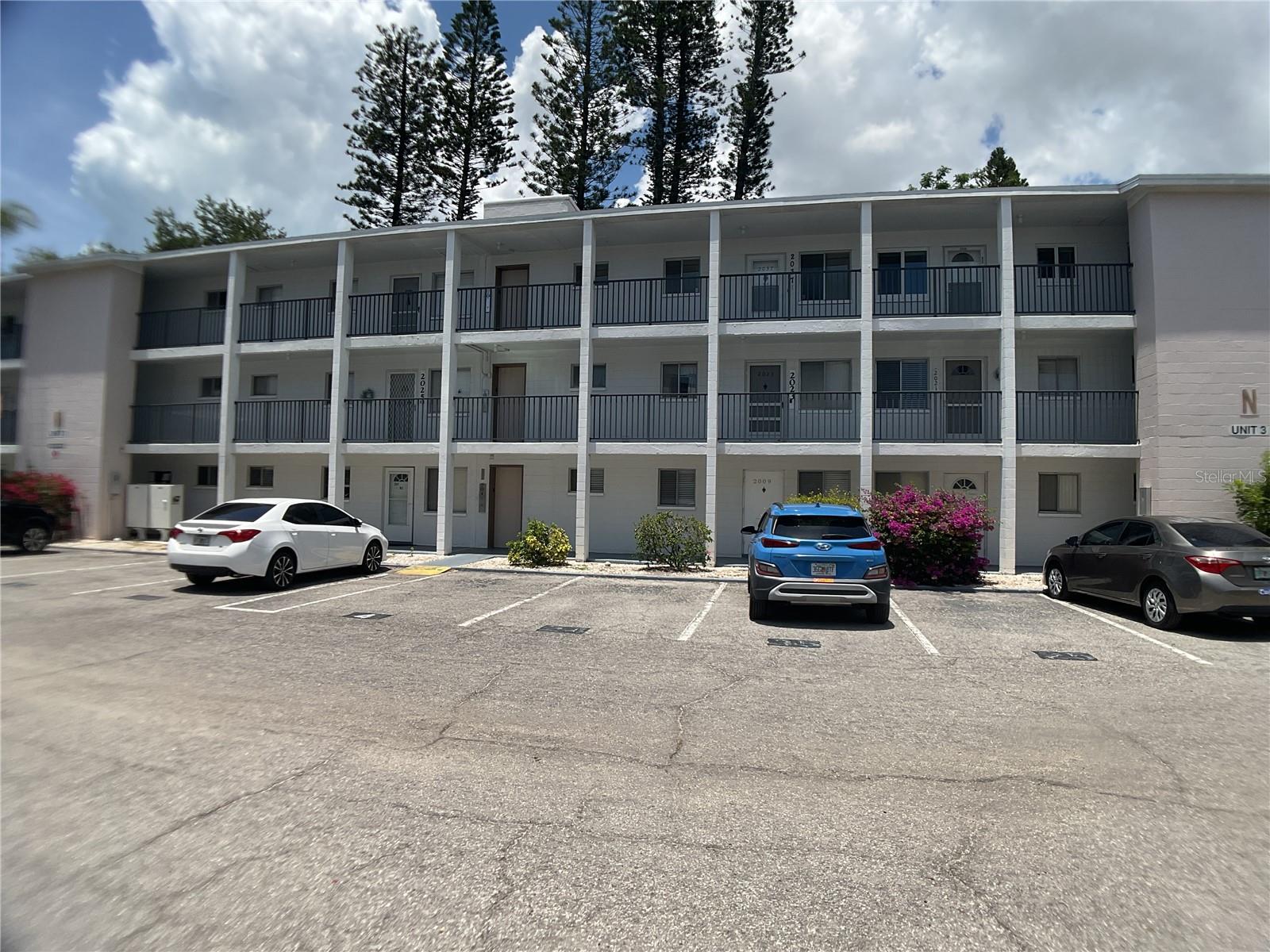 2021 CANAL DRIVE N25