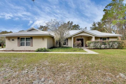 A home in DELAND