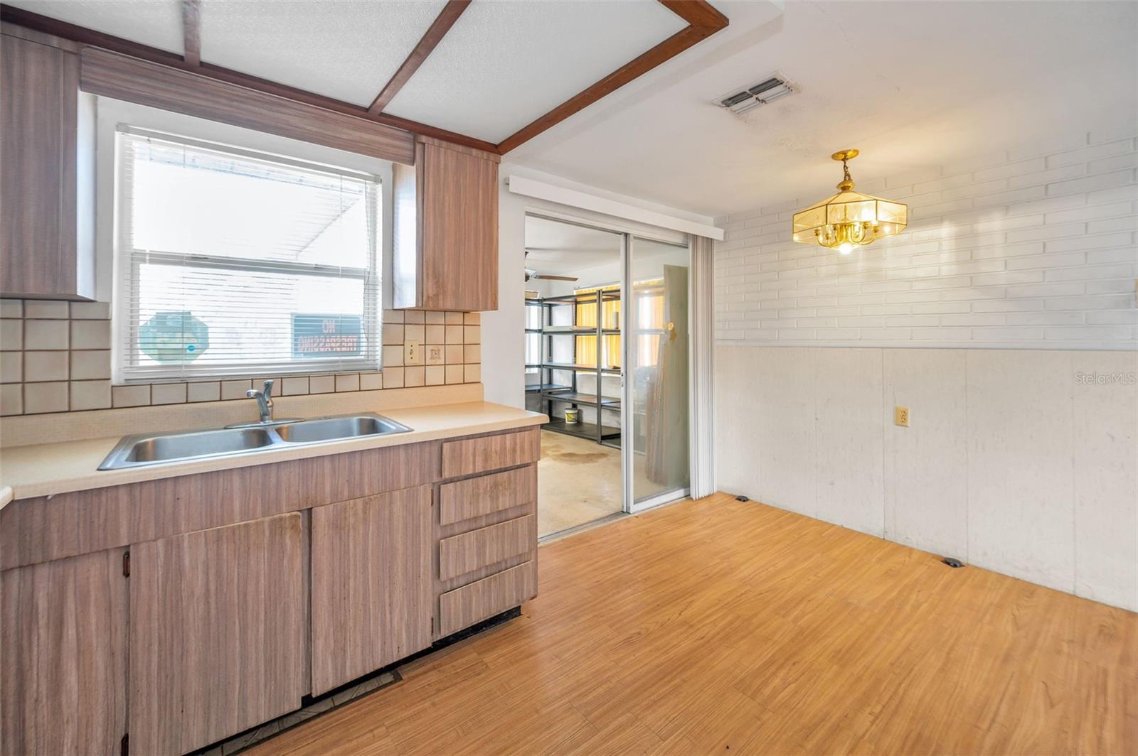 SHAMROCK HEIGHTS - Residential