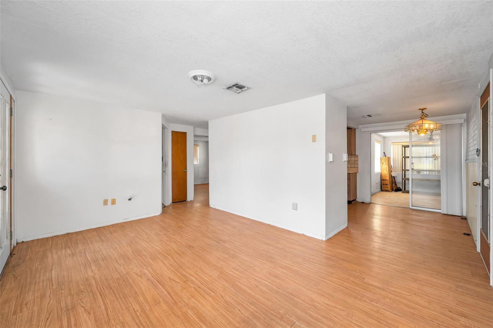 SHAMROCK HEIGHTS - Residential