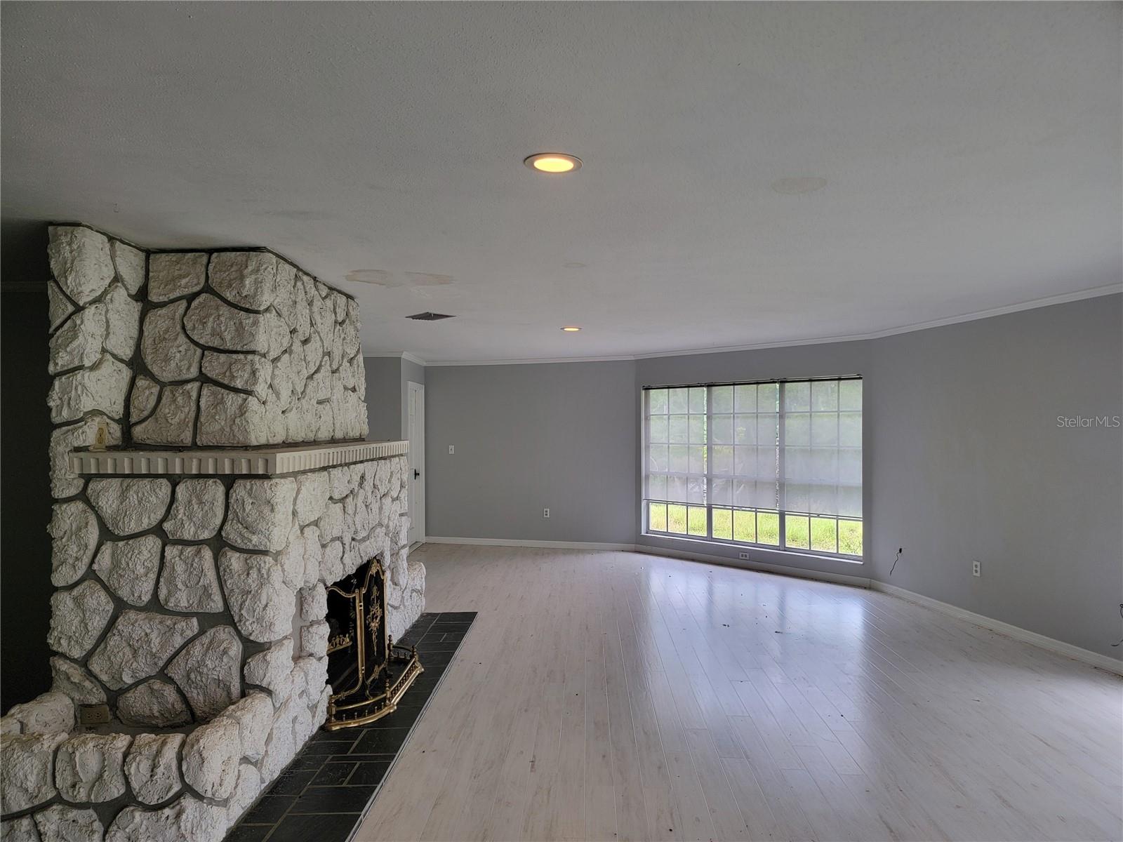 ACREAGE - Residential