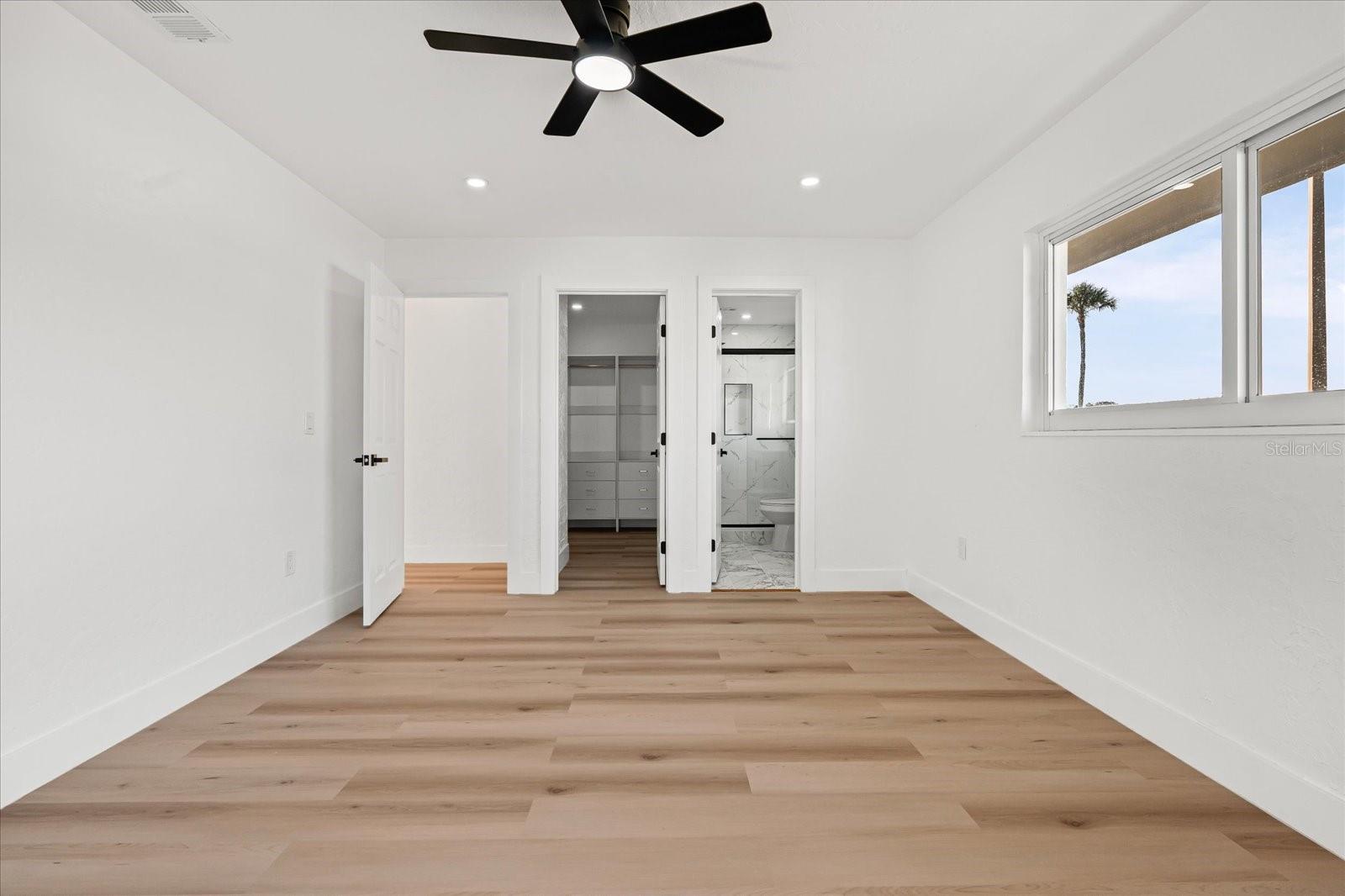 VILLAGE GREEN CLUB ESTATES - Residential