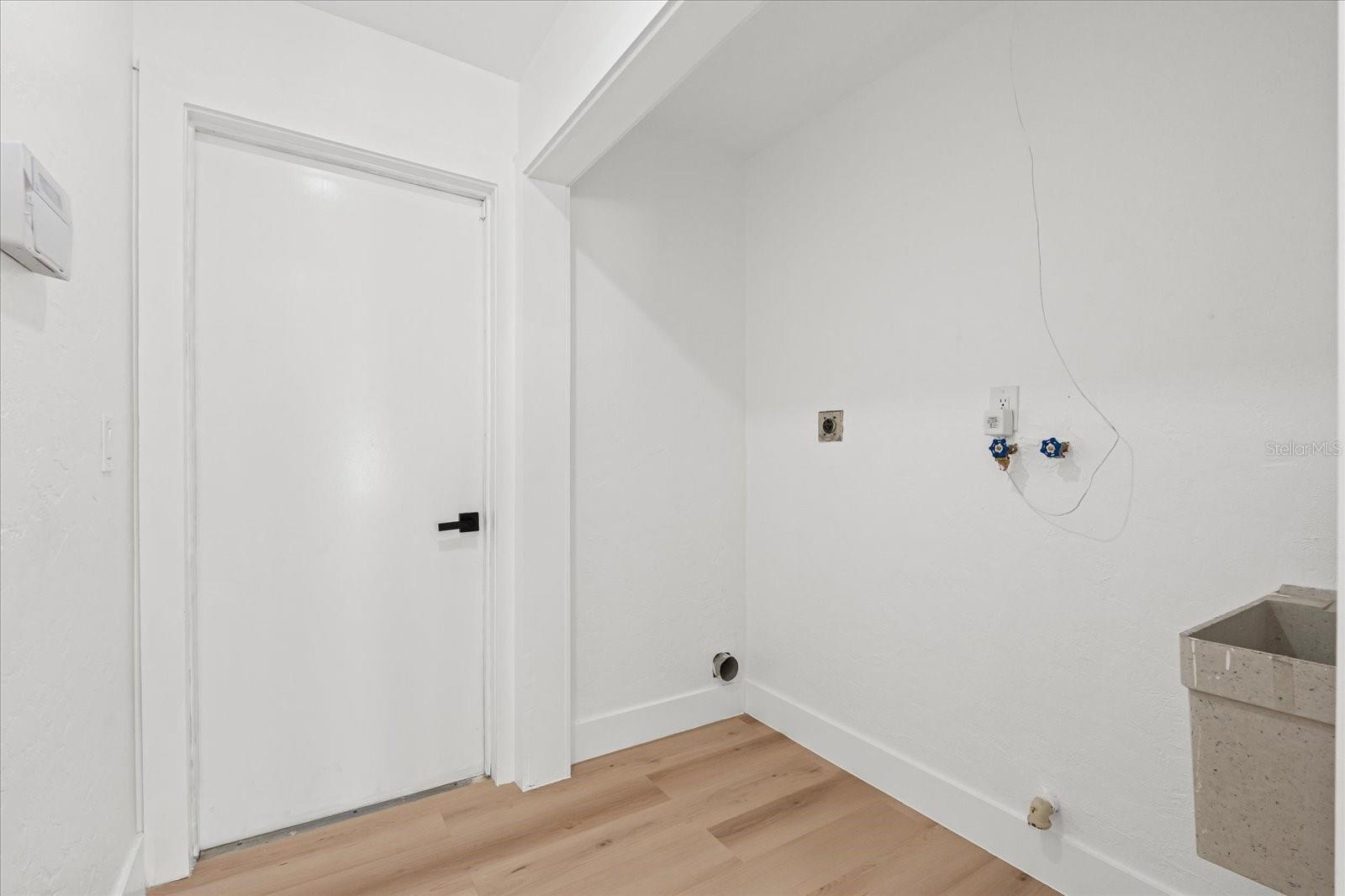 VILLAGE GREEN CLUB ESTATES - Residential