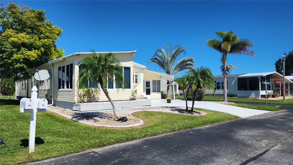 Photo of 15 N Botany Bay Circle, Englewood, FL 34223 (MLS # A4667528)