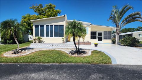 Photo of 15 N Botany Bay Circle, Englewood, FL 34223 (MLS # A4667528)