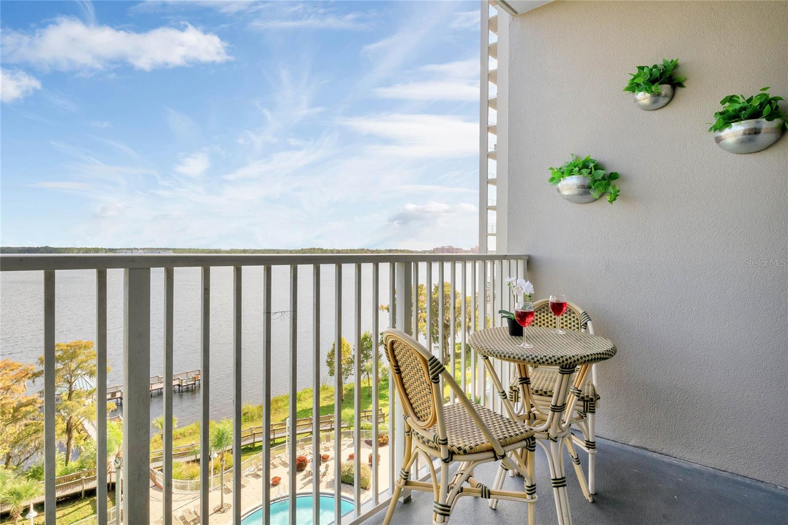 BLUE HERON BEACH RESIDENCE TOWER I - Residential