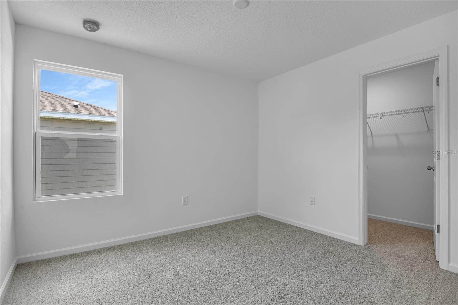 SEASONS AT SHORES OF LAKE DELL - Residential