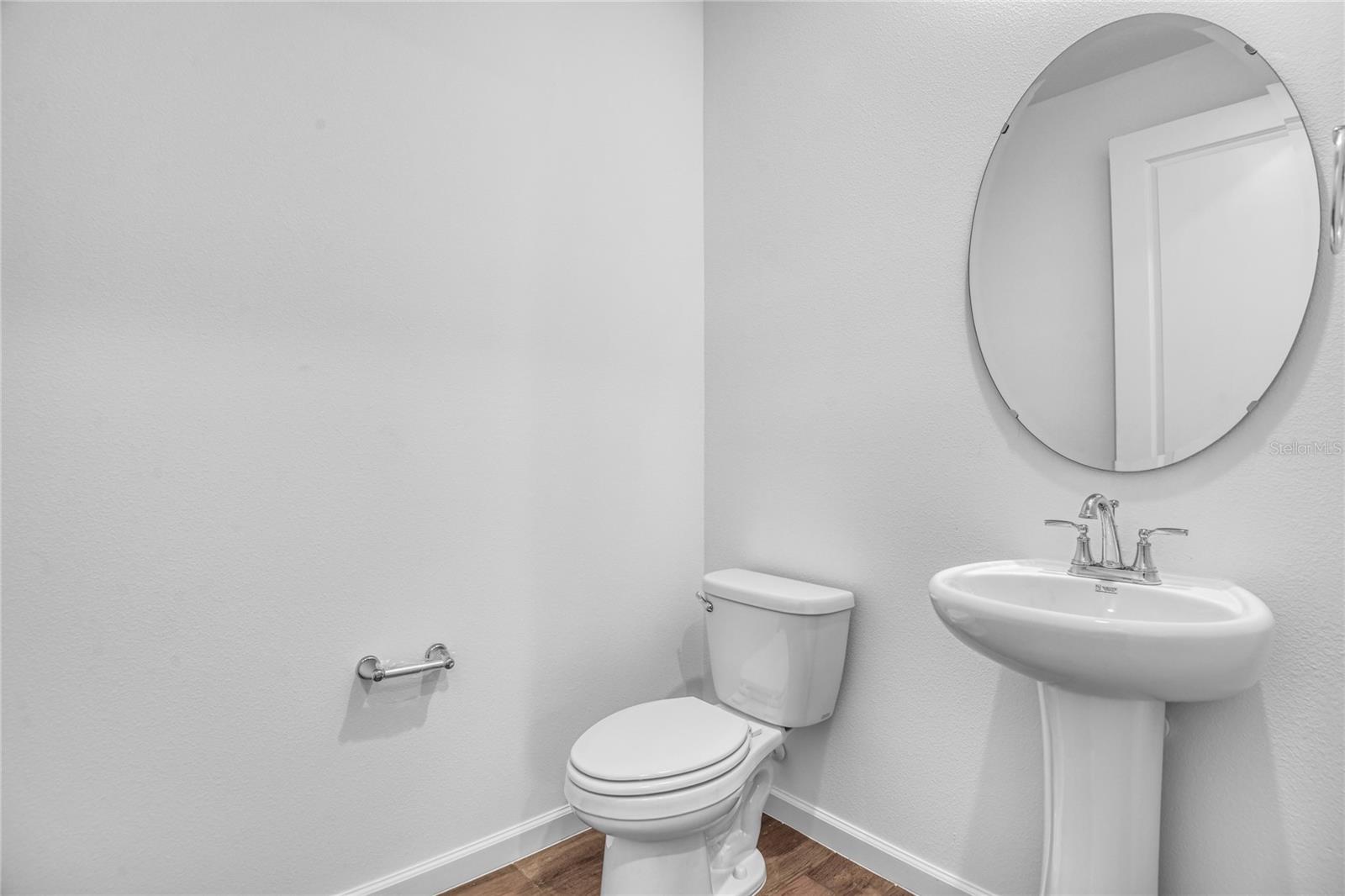 SEASONS AT SHORES OF LAKE DELL - Residential