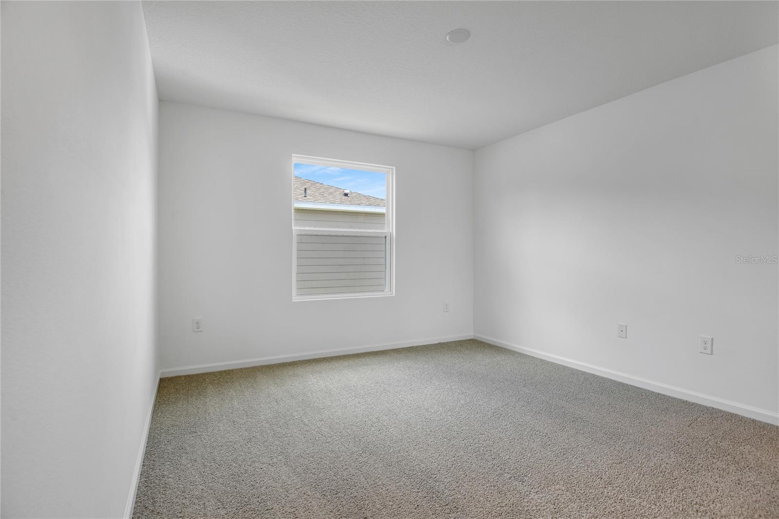 SEASONS AT SHORES OF LAKE DELL - Residential