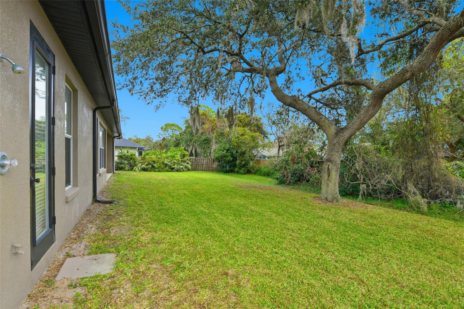 HIDDEN OAKS AT SPRUCE CREEK - Residential