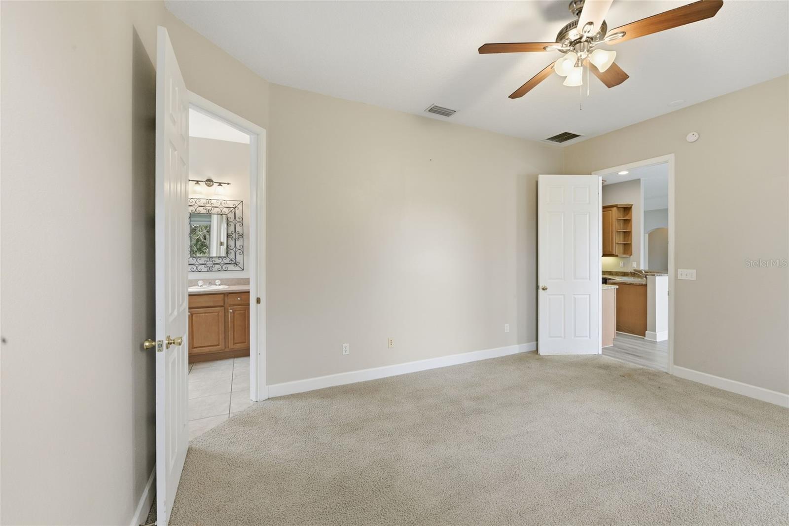 HIDDEN OAKS AT SPRUCE CREEK - Residential