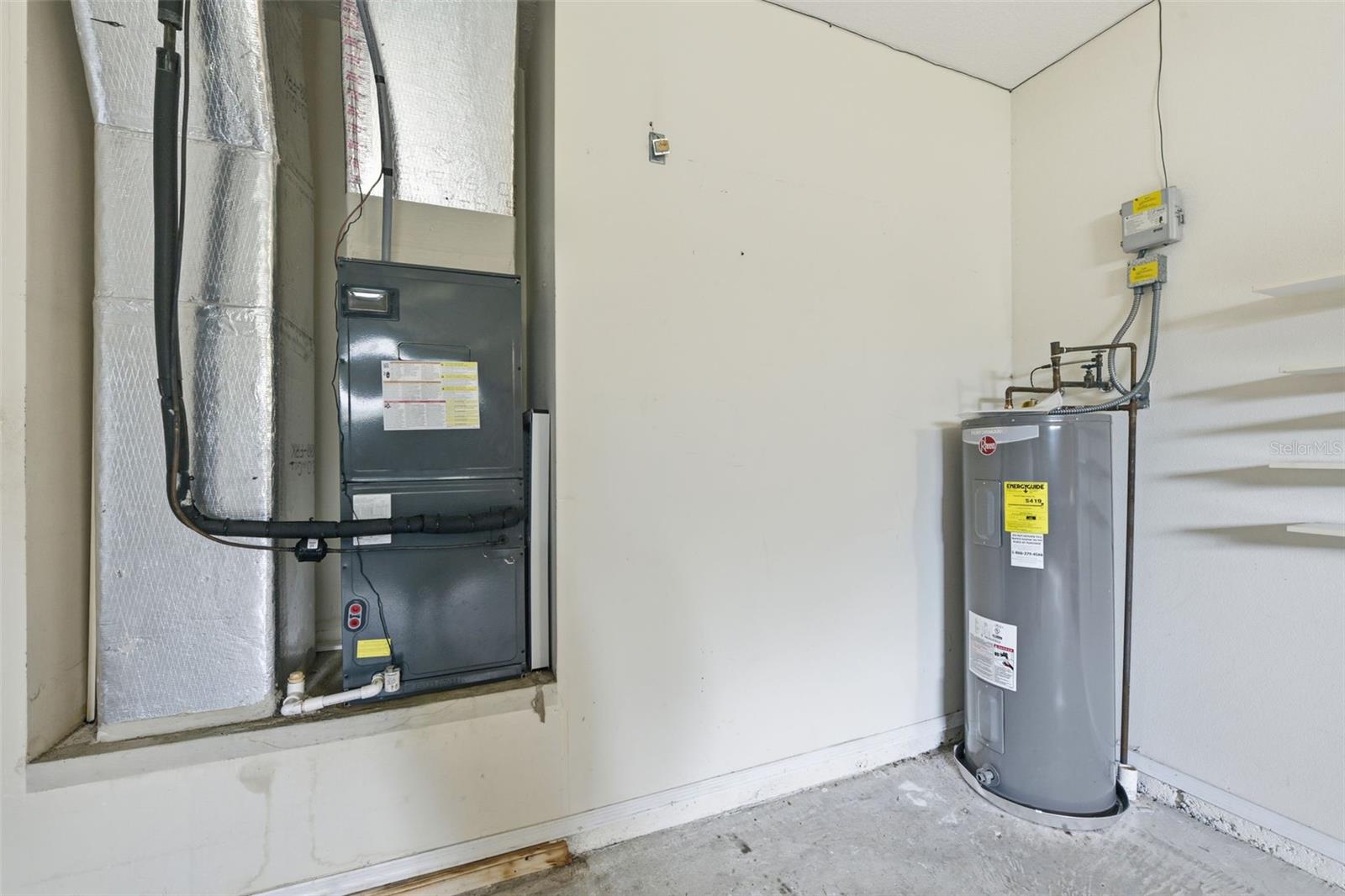 HIDDEN OAKS AT SPRUCE CREEK - Residential