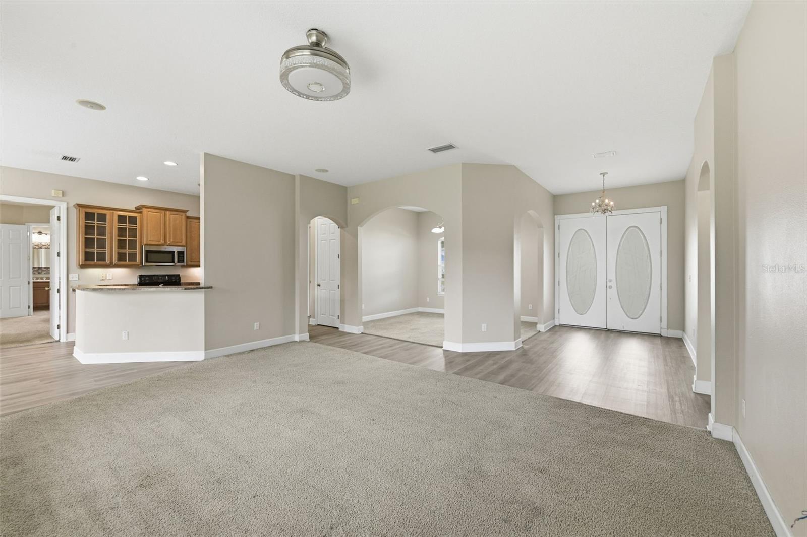 HIDDEN OAKS AT SPRUCE CREEK - Residential