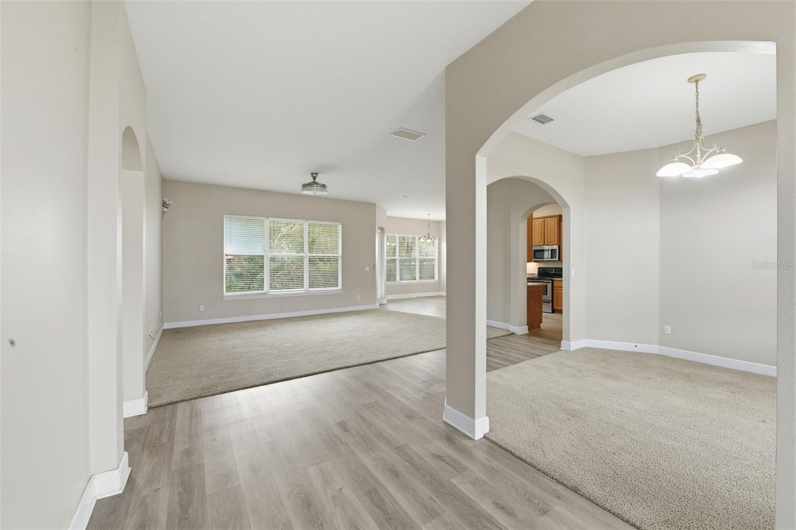 HIDDEN OAKS AT SPRUCE CREEK - Residential