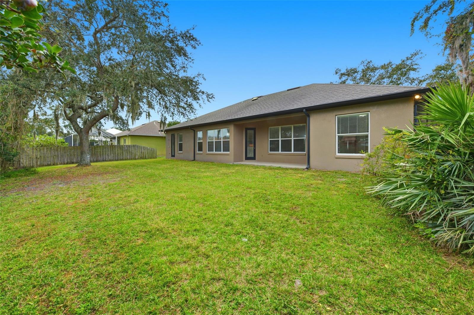 HIDDEN OAKS AT SPRUCE CREEK - Residential