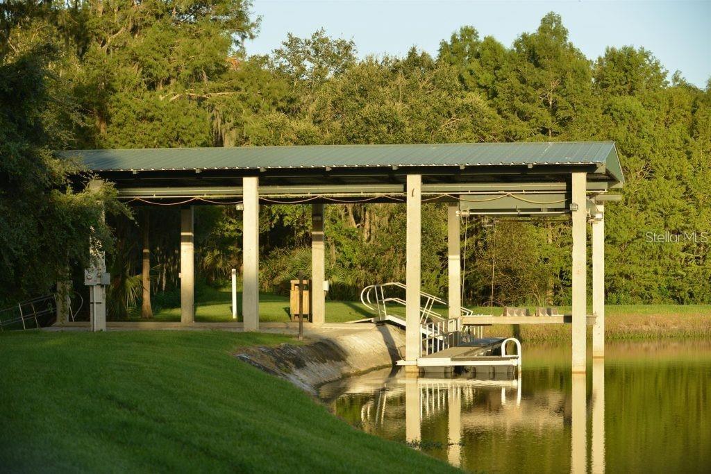 SHINGLE CRK RESERVE/OAKS PH 3 - Residential Lease