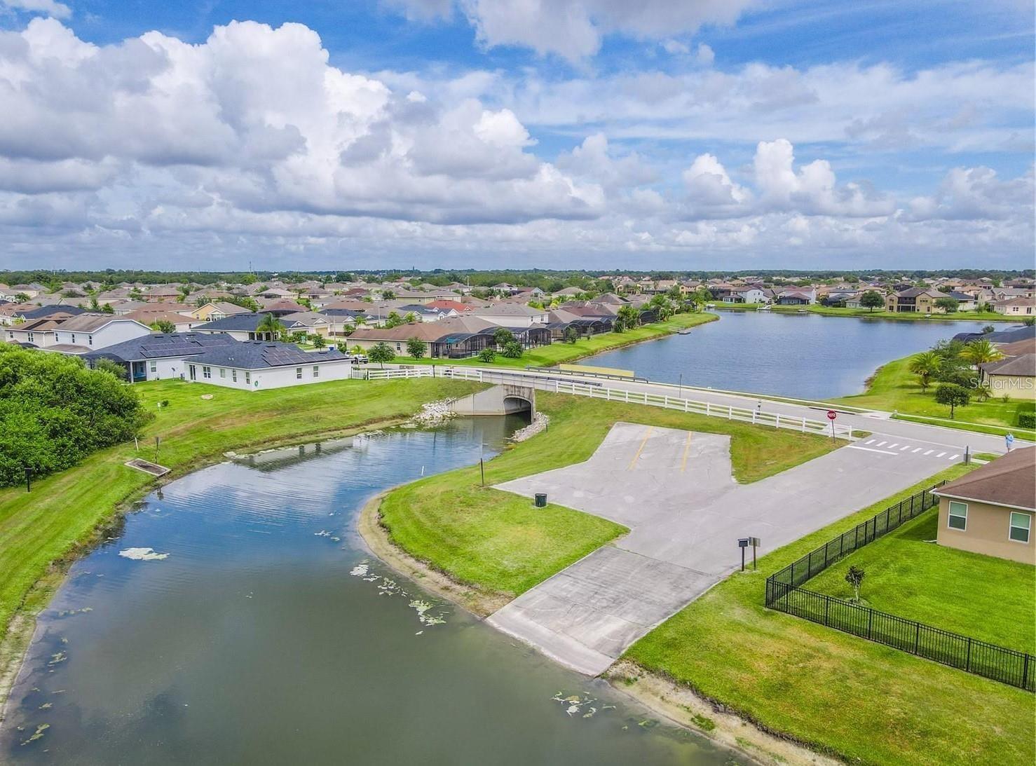 SHINGLE CRK RESERVE/OAKS PH 3 - Residential Lease