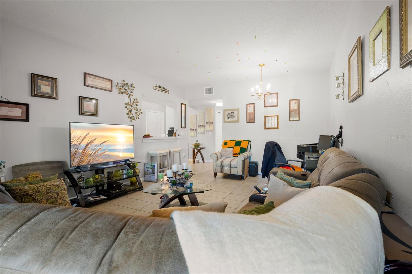 VILLAGES OF BLOOMINGDALE CONDO - Residential