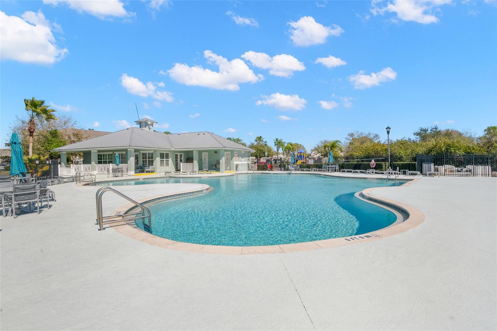 VILLAGES OF BLOOMINGDALE CONDO - Residential