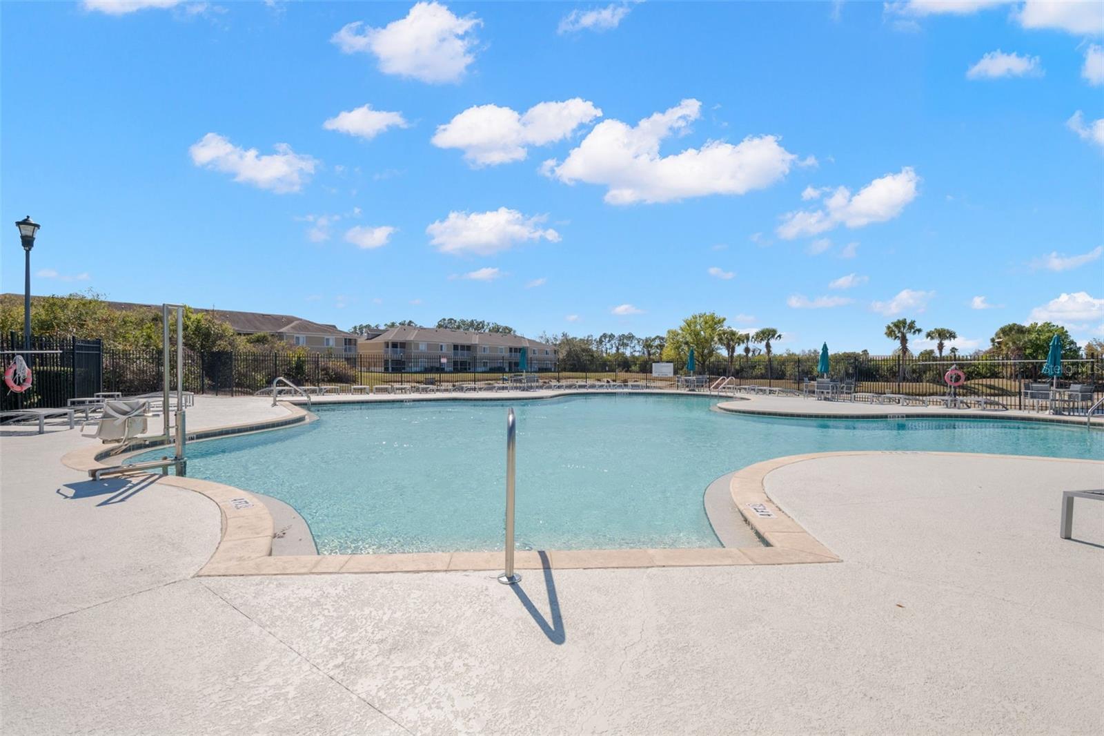 VILLAGES OF BLOOMINGDALE CONDO - Residential