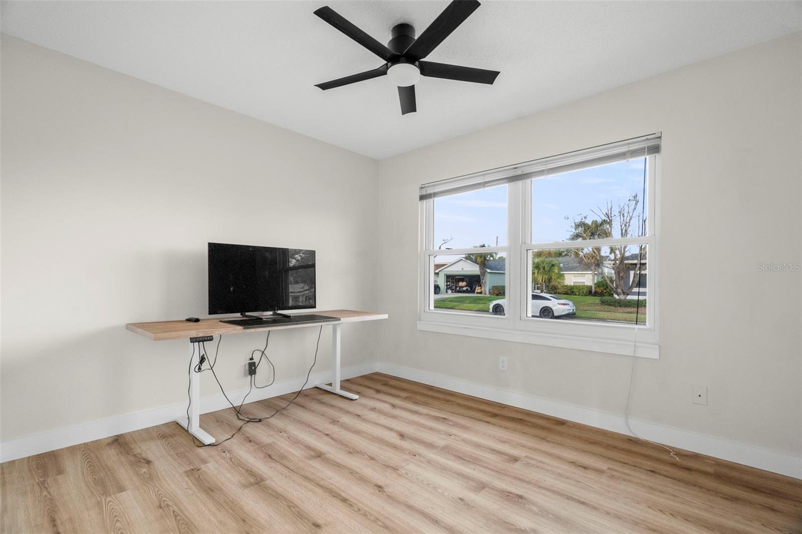 AUTUMN RUN - Residential