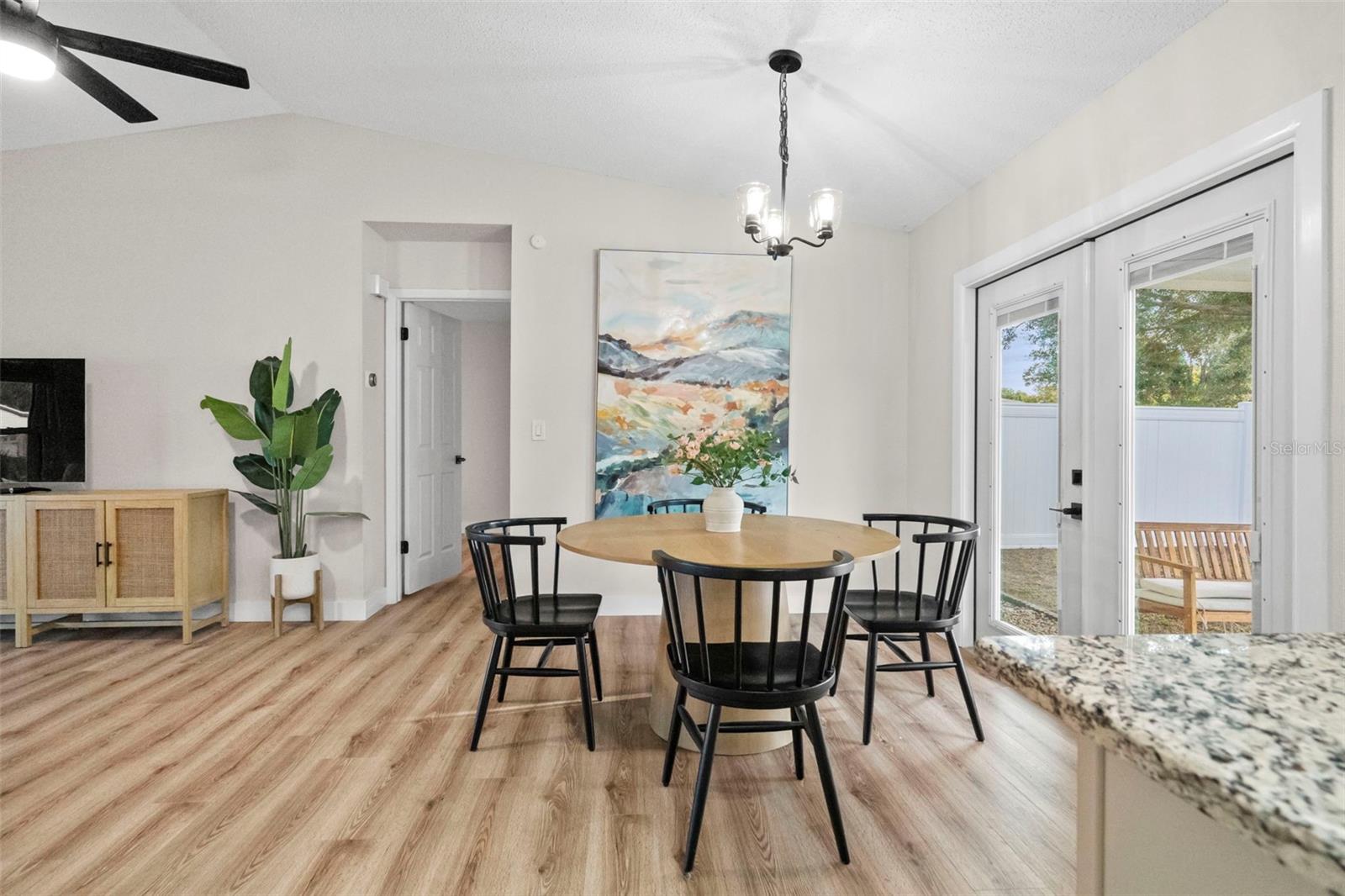 AUTUMN RUN - Residential