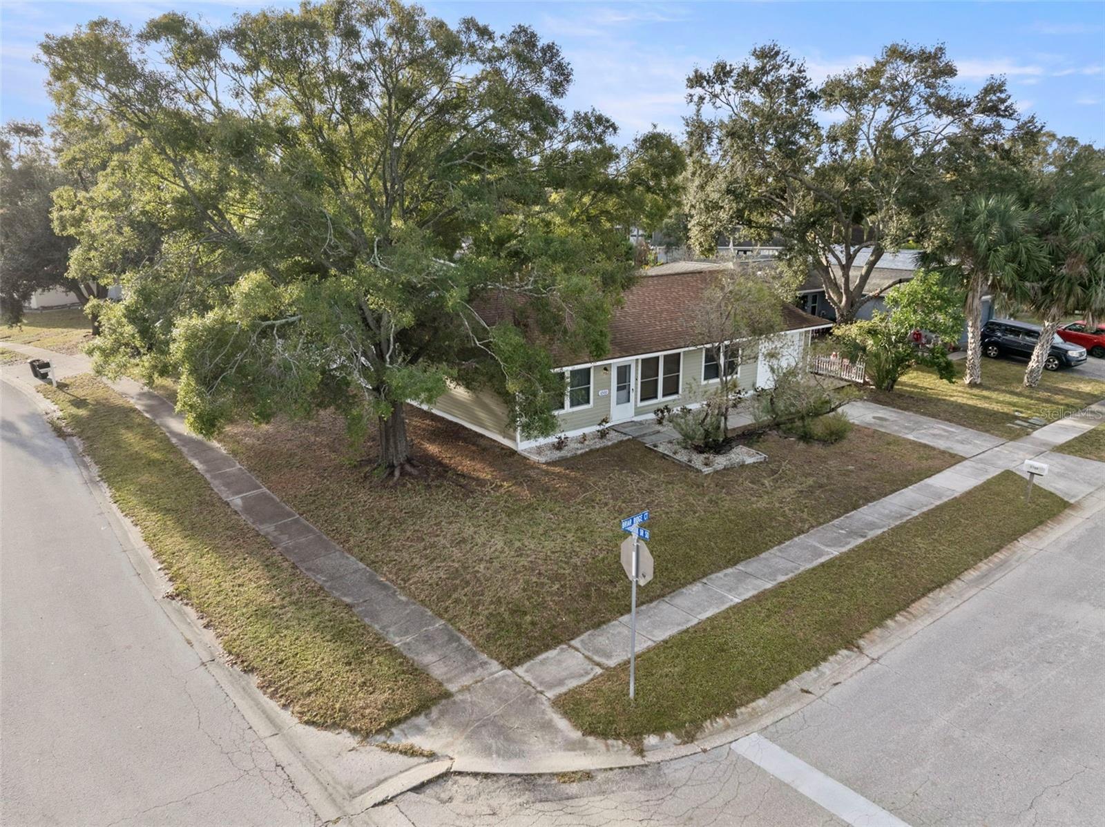 AUTUMN RUN - Residential