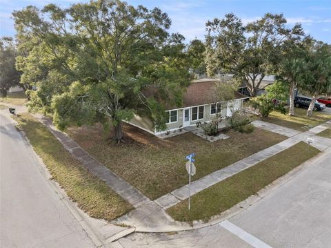 Photo of 6500 Briar Ridge Court N, Pinellas Park, FL 33782 (MLS # TB8458417)