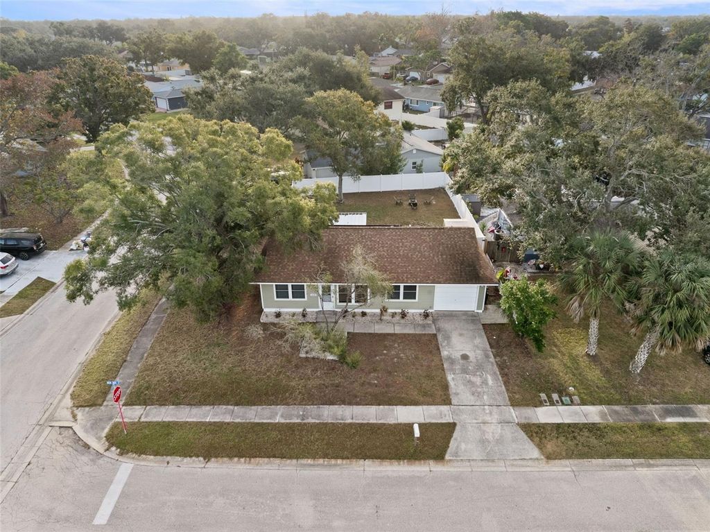 Photo of 6500 Briar Ridge Court N, Pinellas Park, FL 33782 (MLS # TB8458417)