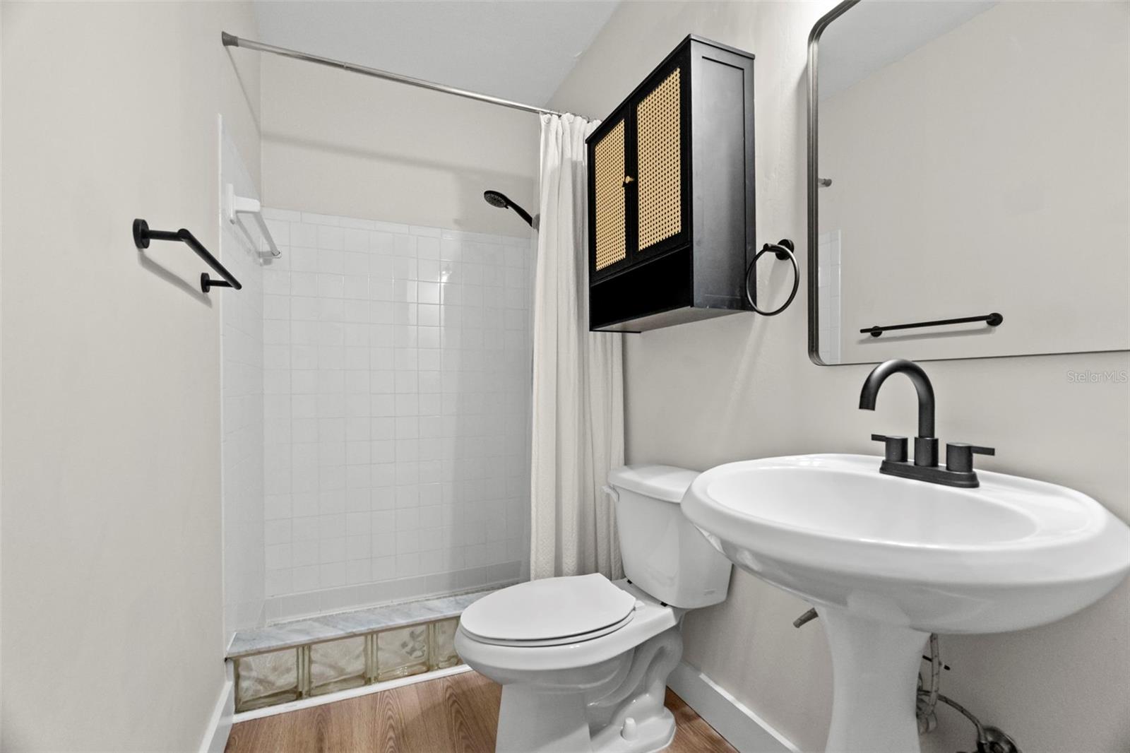 AUTUMN RUN - Residential