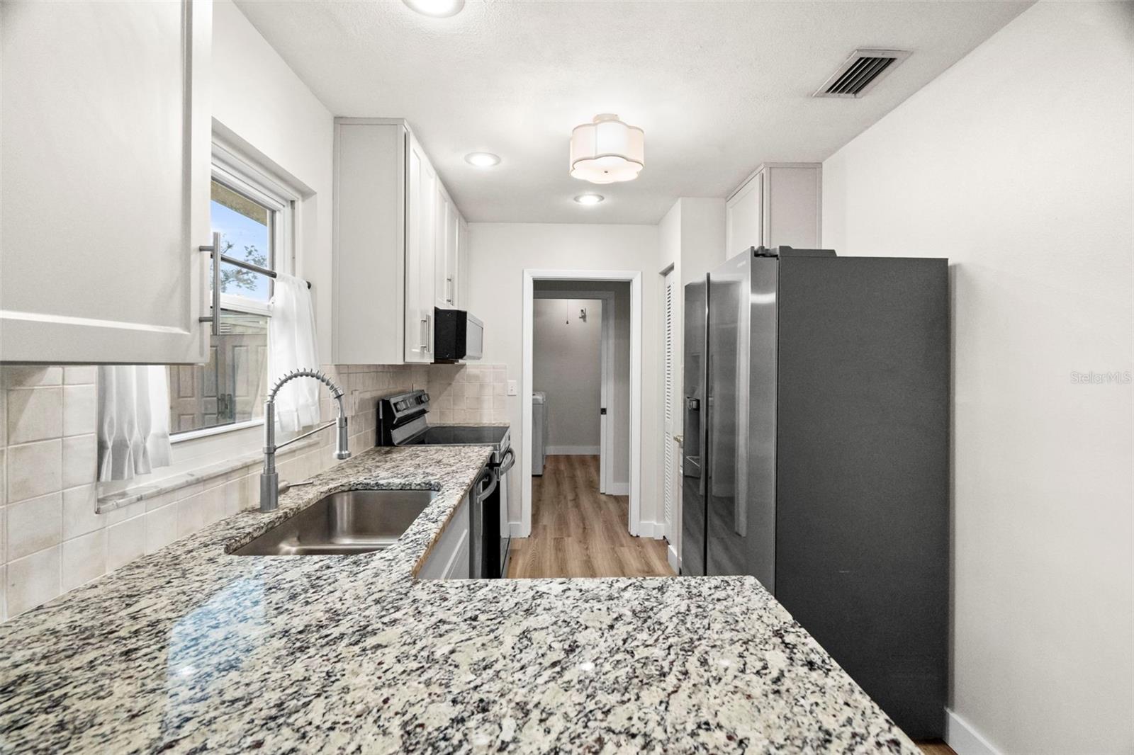 AUTUMN RUN - Residential