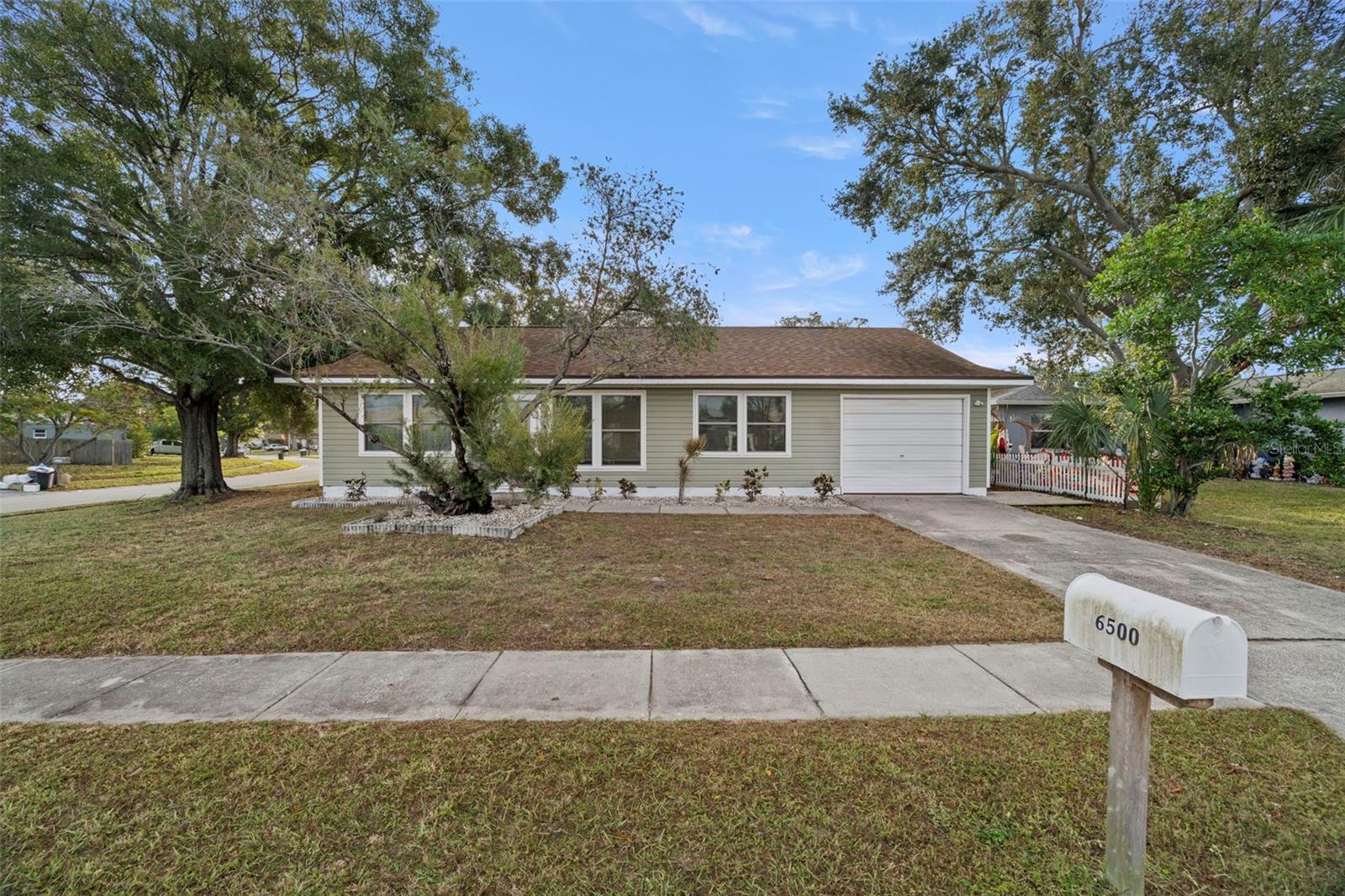 AUTUMN RUN - Residential