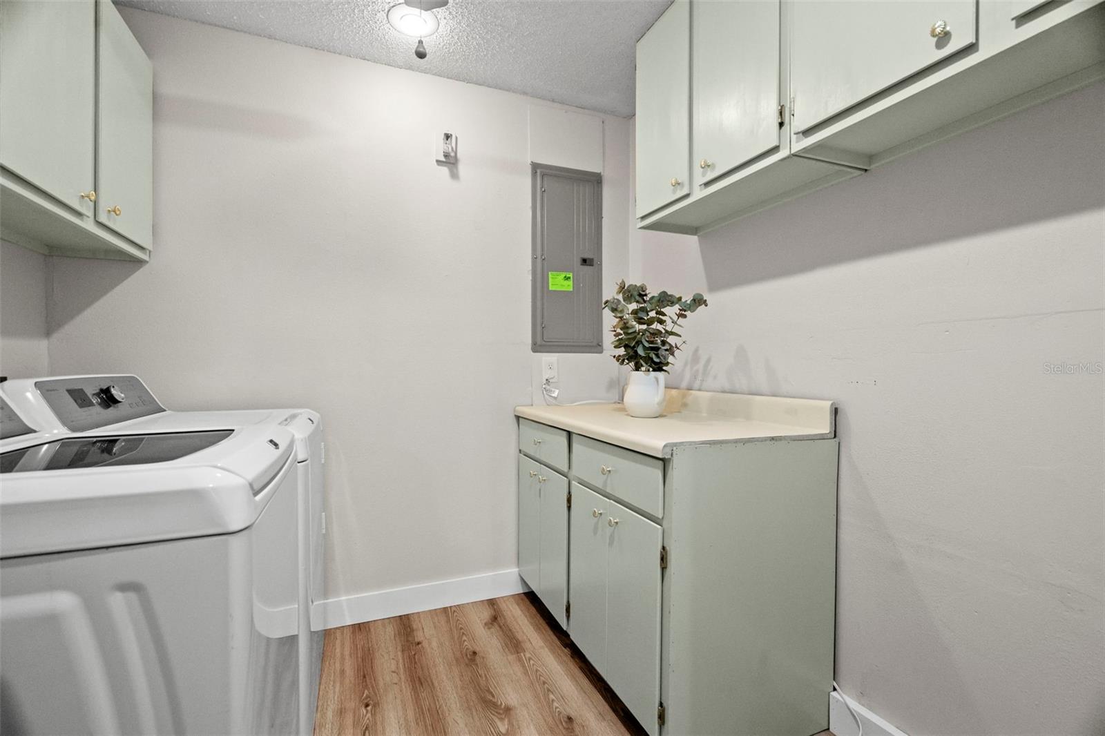 AUTUMN RUN - Residential