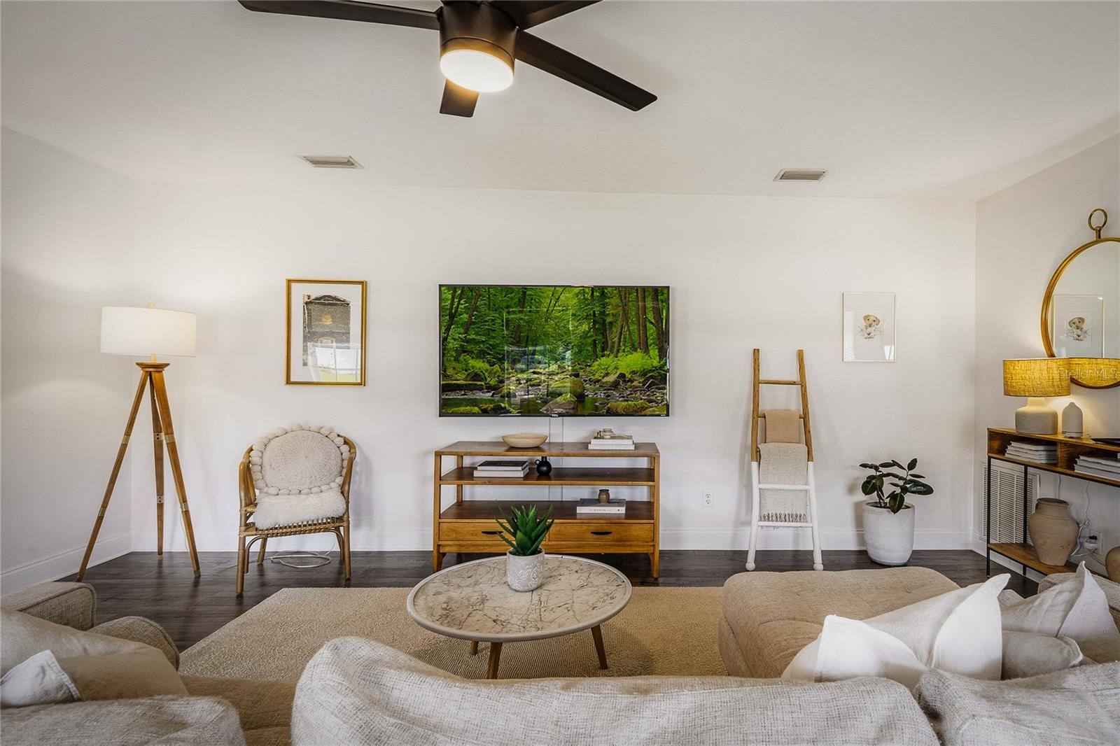 CASA ALOMA - Residential