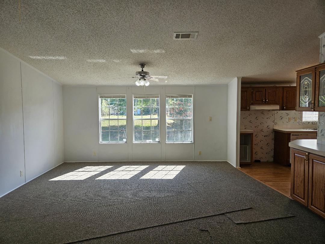 ROLLING HILLS - Residential