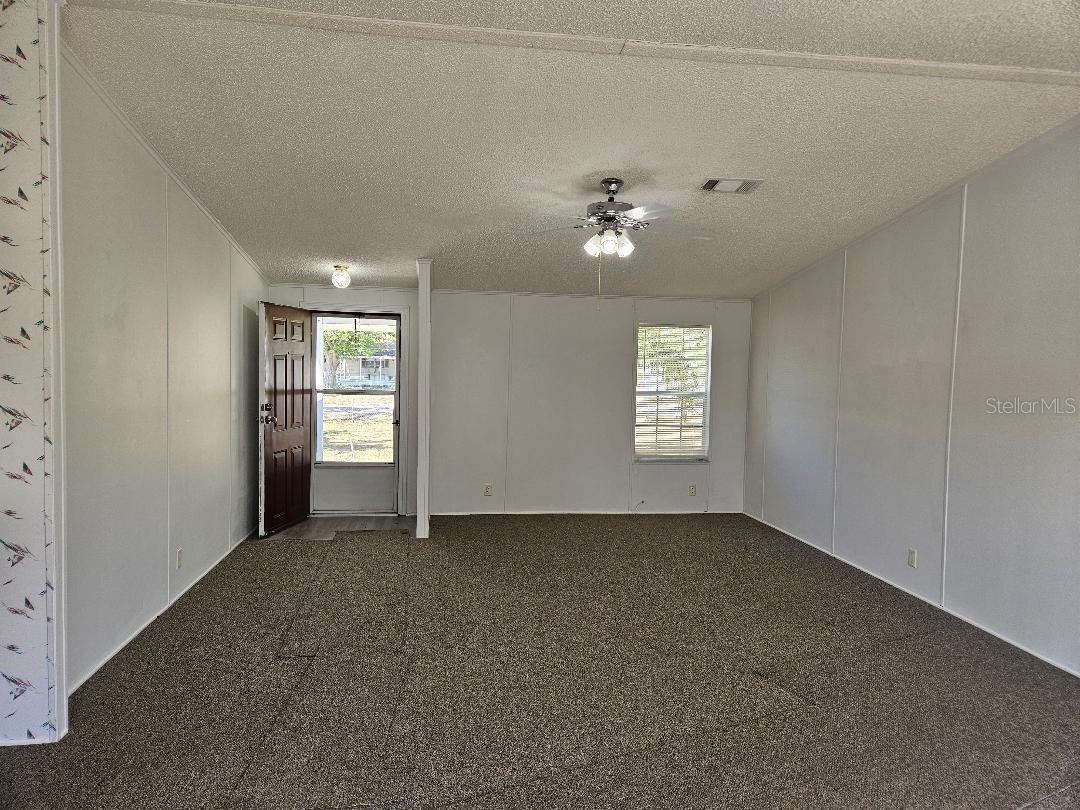 ROLLING HILLS - Residential