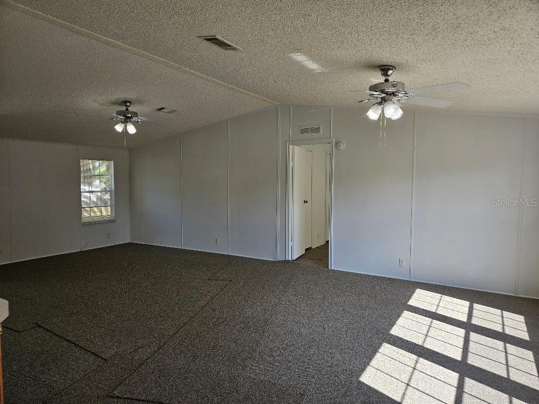 ROLLING HILLS - Residential