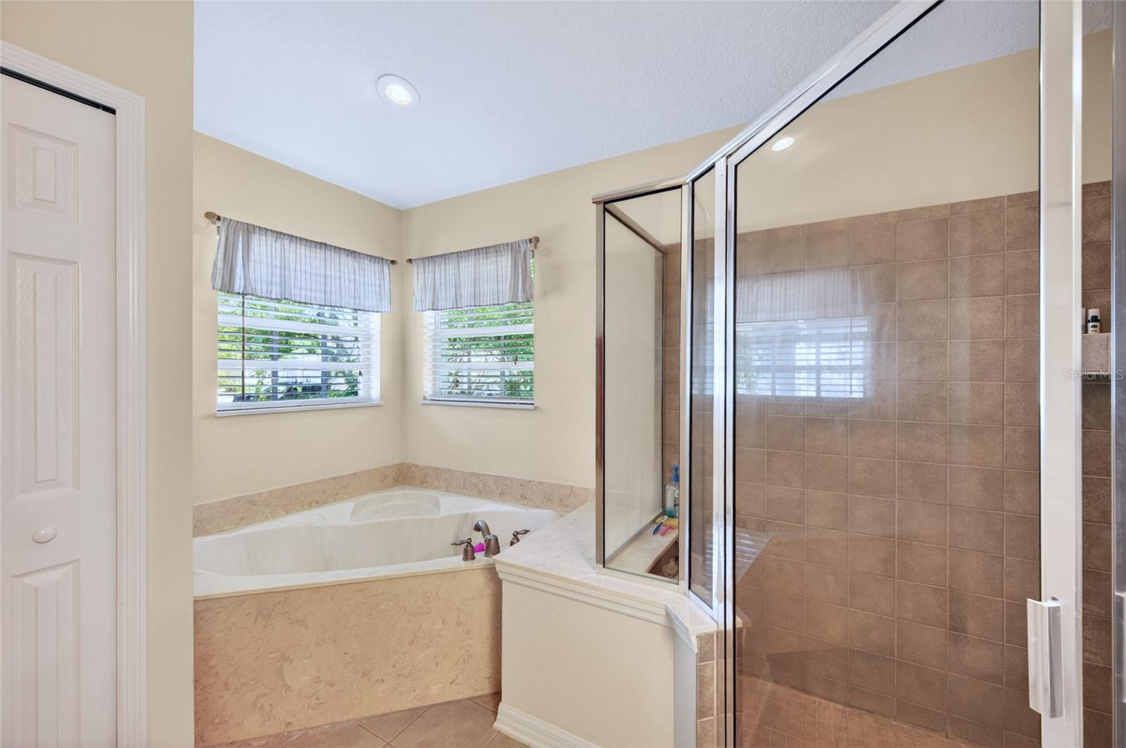 STONEYWOOD PH 11 - Residential