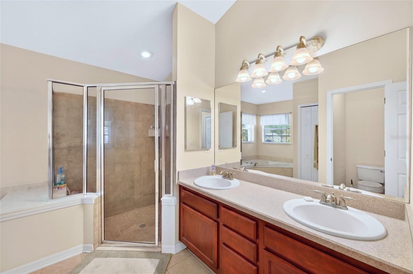 STONEYWOOD PH 11 - Residential