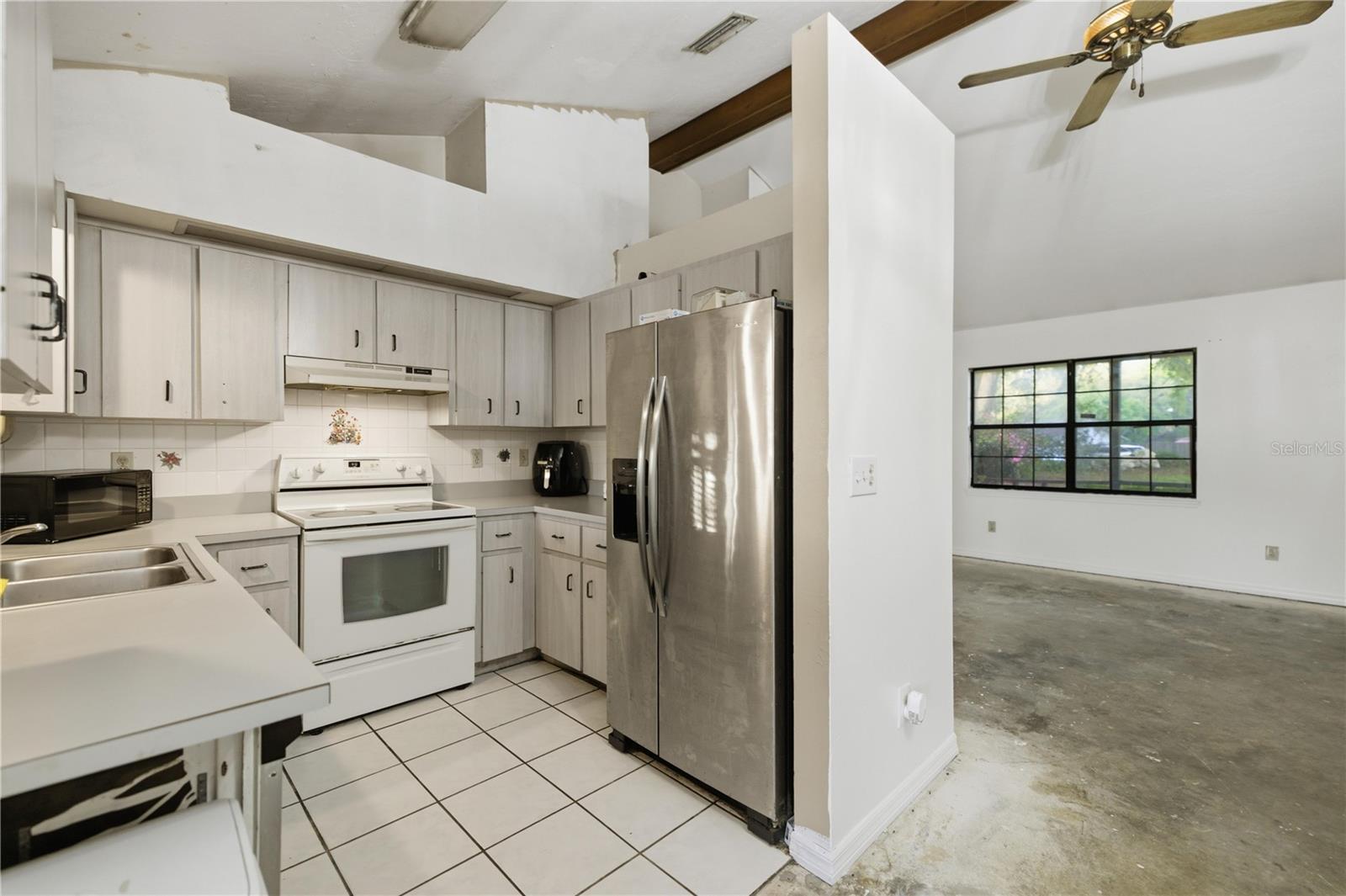 STONE HILL - Residential