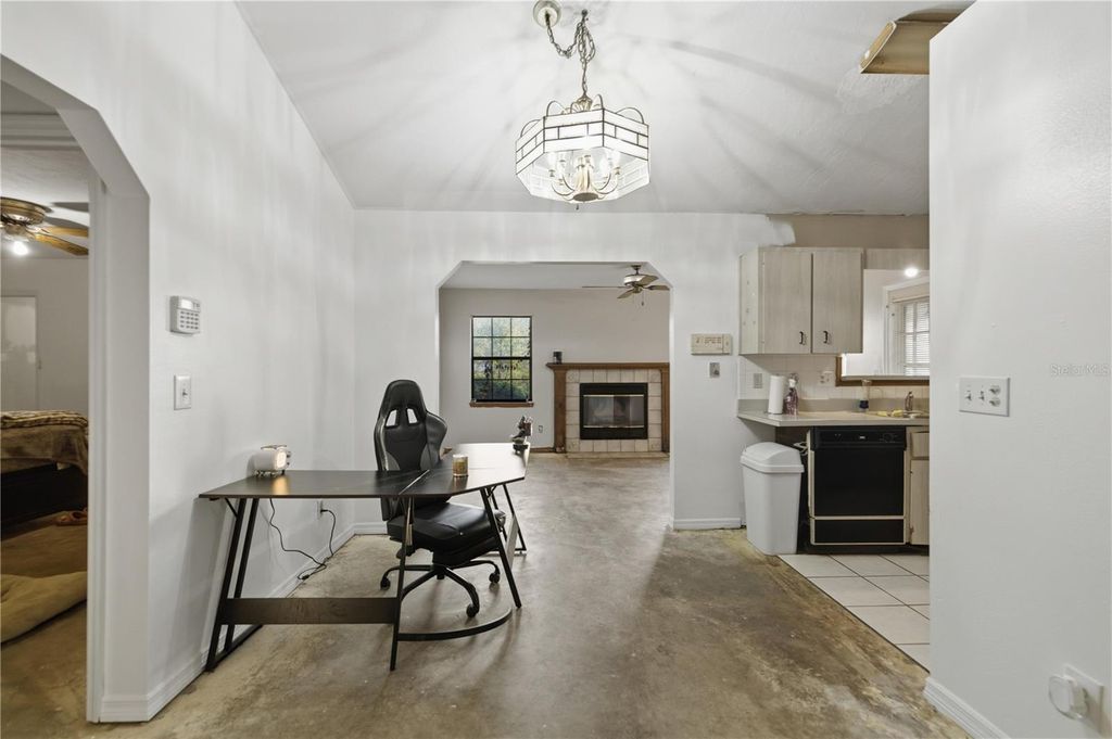 Photo of 3885 NE 28th Terrace, Ocala, FL 34479 (MLS # OM721609)