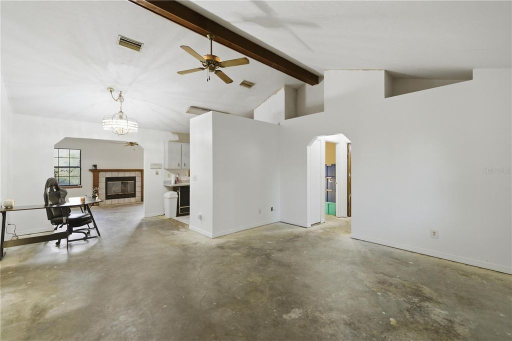 Photo of 3885 NE 28th Terrace, Ocala, FL 34479 (MLS # OM721609)