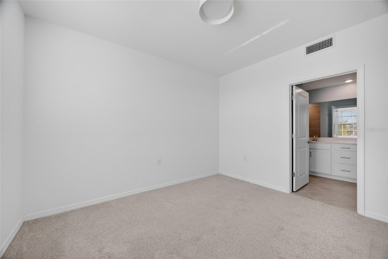 HERITAGE LANDING - Residential