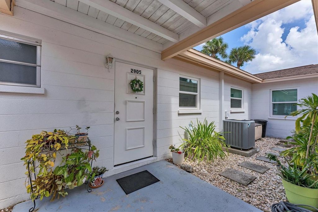 Photo of 2905 51st Avenue W, Bradenton, FL 34207 (MLS # A4667179)