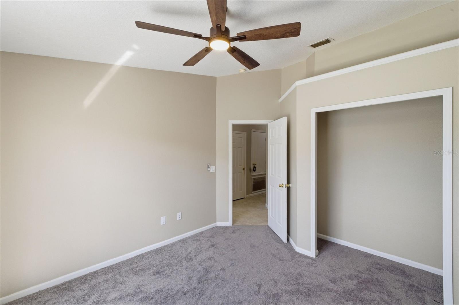 NEW RIVER LAKES - Residential