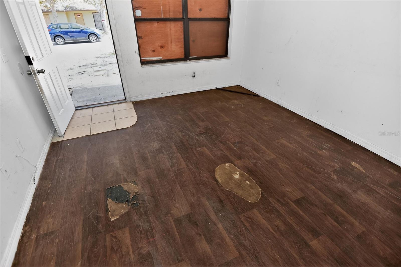 LOOMIS TRAILS - Residential